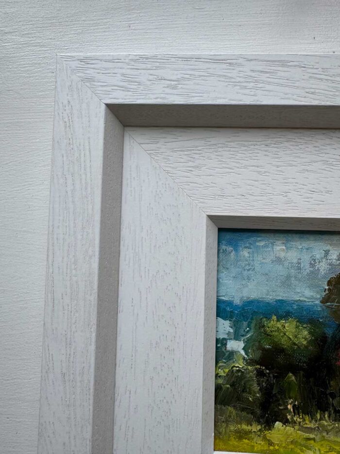 Minor imperfection in complimentary frame to be aware of